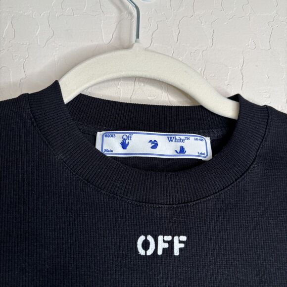 Off-White Stamp Cropped T-Shirt - Picture 3 of 4